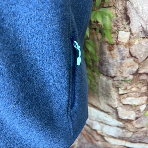 VINEYARD VINES Blue Sleeveless Zip Front Fleece Vest, S - Picture 6 of 12